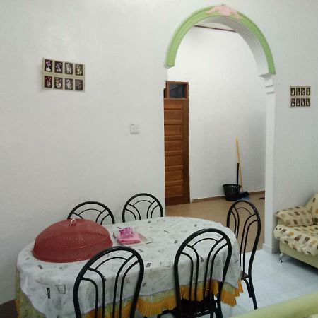 Aiman Homestay Marang Exteriör bild