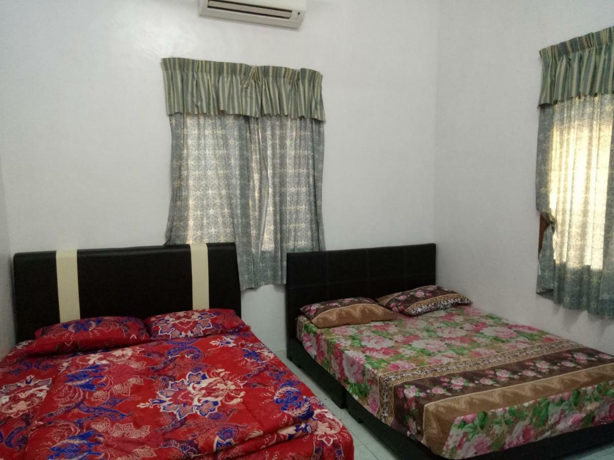 Aiman Homestay Marang Exteriör bild